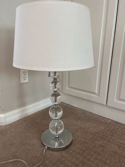 Stacked crystal lamp on chrome base