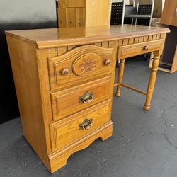Vintage Stanley Furniture Desk with Drawers 