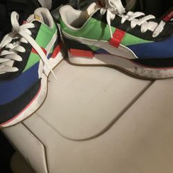 Women Sneakers (size 6) $30@