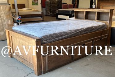 Twin Bed w Drawers and Mattress