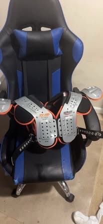 Schutt XV HD Large 18-19" Football Shoulder Pads