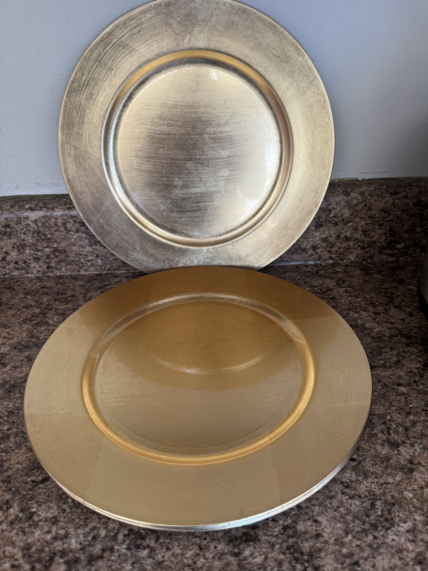 Ashland Gold Round Plates