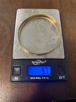 14k gold bangle bracelet