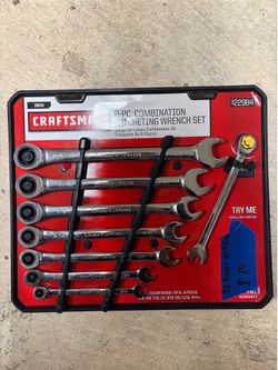 Craftsman 8 piece combination ratcheting wrench set