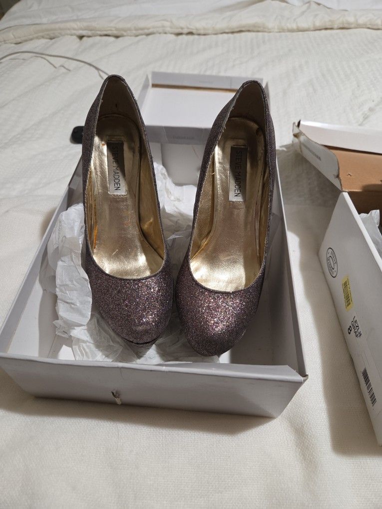 Size 8 Steve Madden Glitter Heels