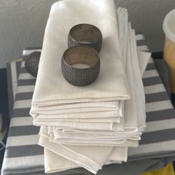 Silverware Rings And Cloths