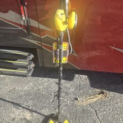 White Metal Detector 