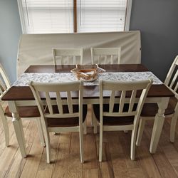 6 Piece Kitchen Table And Chairs Table Is 5x3 ft 