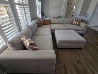 LIKE NEW Oversized Sectional Sofa + Ottoman – Beautiful & Super Clean