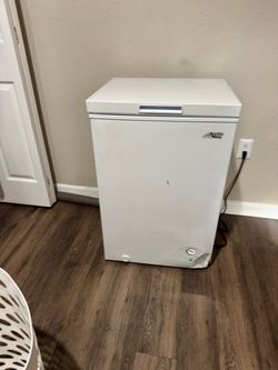 Arctic King ARC04S1AWW Chest Freezer
