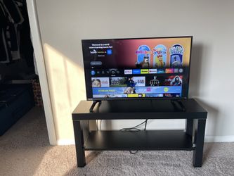 32” LED LCD Smart Tv With Tv Table