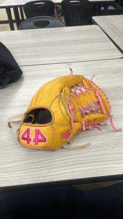 44 pro outfield glove