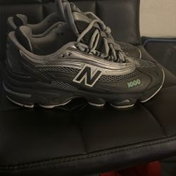 Size 9 New Balance 1000