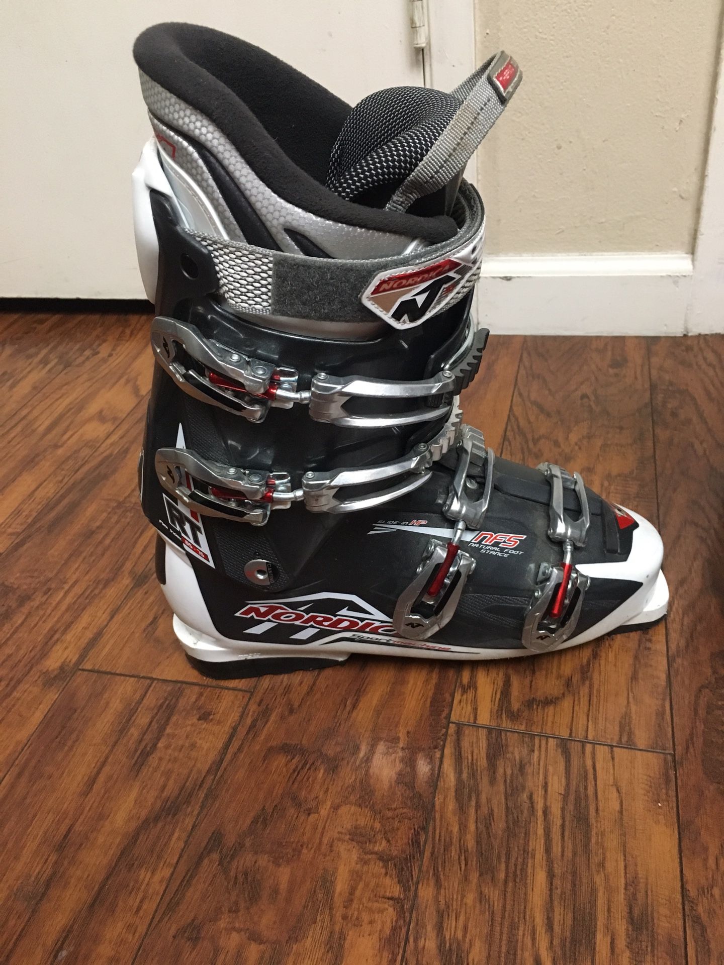 28.5 mondo nordica speed machine ski boots men's 10-10.5