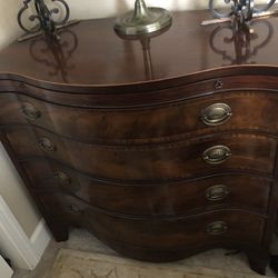 Vintage Heritage Hendredon Dresser 
