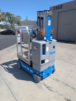 Genie qs-20 aerial man lift 19 ft 9-in platform height brand new batteries 438 hours