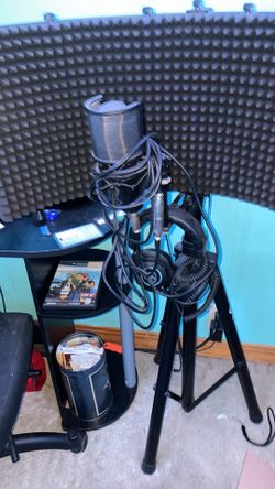 Studio mic with headphones
