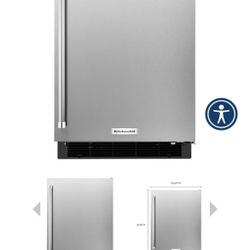 Under counter Refrigerator 24” Model Kurr104esb