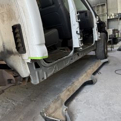 Paint & Body Work / Pintura Y Enderezado Parts /partes 