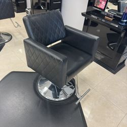 Stylist Salon Chair For Sale 