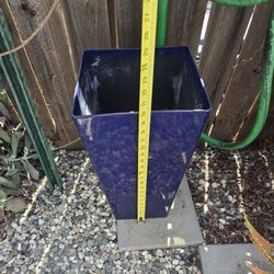 Vibrant Blue Plastic Pot – Navy Blue 