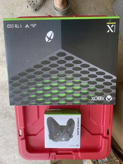 Brand New - XBOX Series X + Controller (2 Controller total)