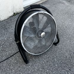 22” King of Fans 3 Speed Metal Garage Shop Floor Pivoting Fan! Makes some noise but works great. 