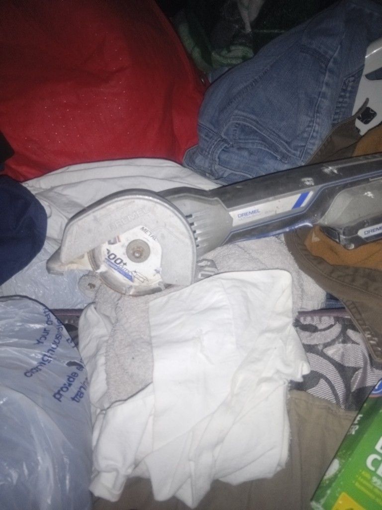 drimel brand pushsaw battery op.