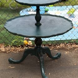 Antique Mahogany Chippendale style Pie Crust Carved Dumb Waiter accent table