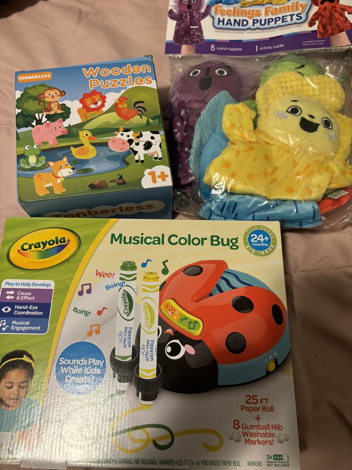 Crayola Chinche de color musical, juguete sensorial para niños pequeños, juguete de mariquita