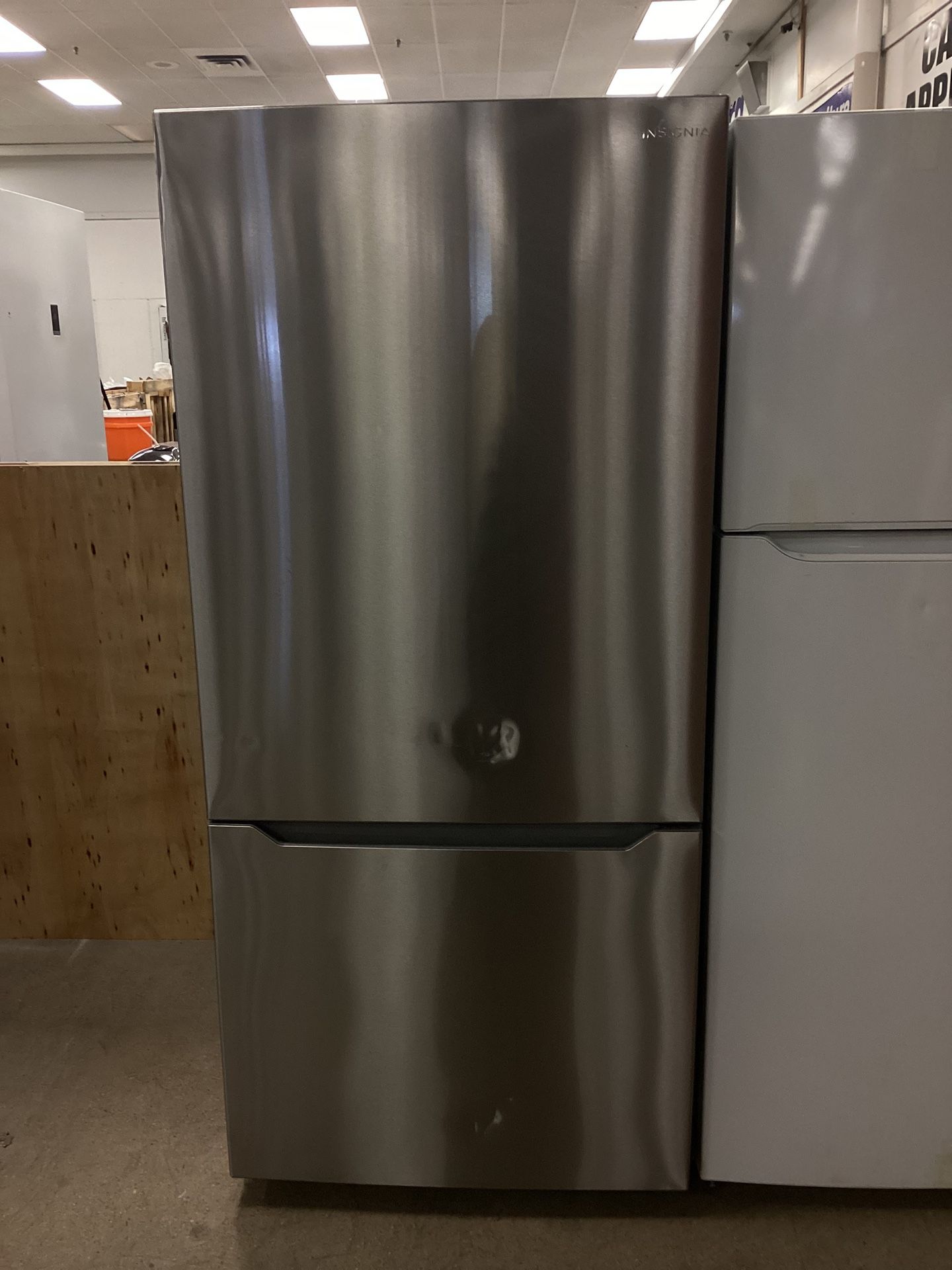 Insignia Bottom Freezer Refrigerator