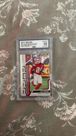 Kansas City Chiefs - Skyy Moore 2022 Panini Instant Rookie Card CGC 10