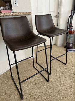 2 Barstools