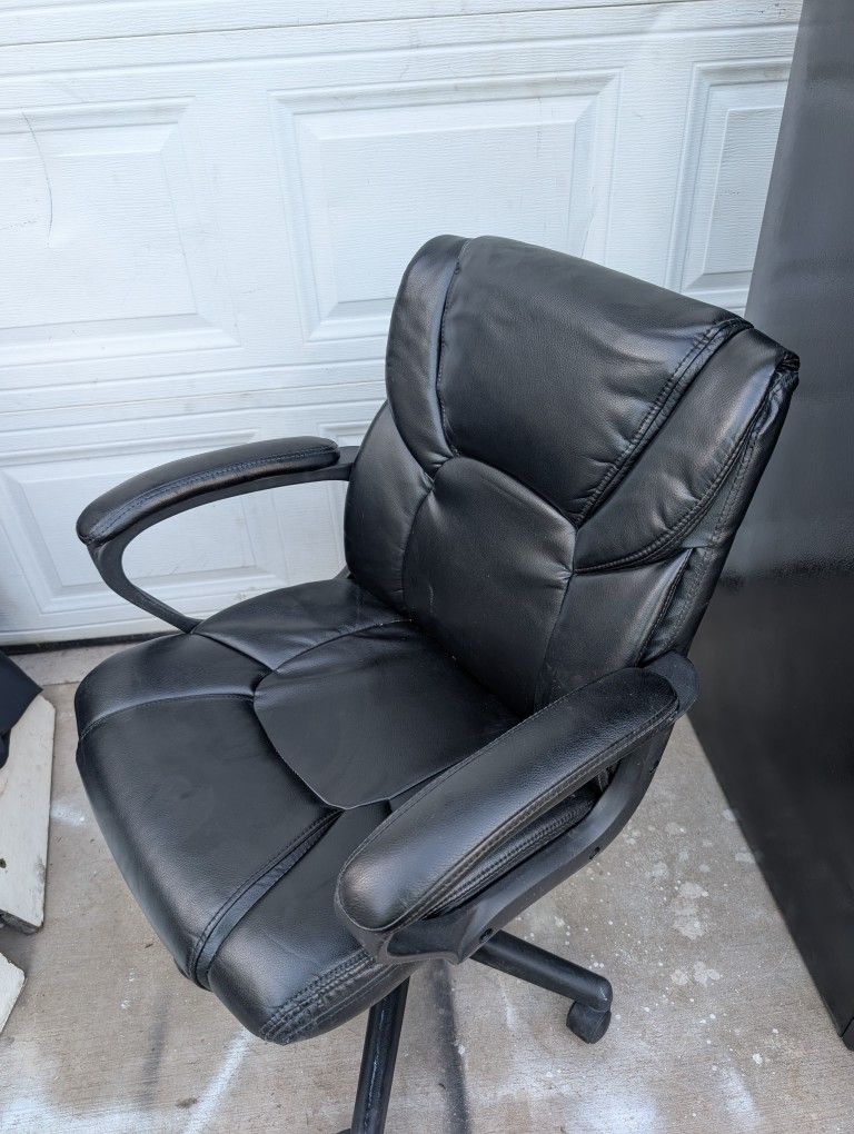 5 Executive Office Chairs Can Deliver