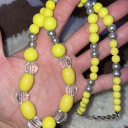 Silver tone And Yellow Beaded Necklace 