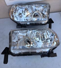 07-13 Toyota Tundra 08-17 Sequoia Headlights Luces Micas Calaveras Faros Faroles Focos Headlamps 