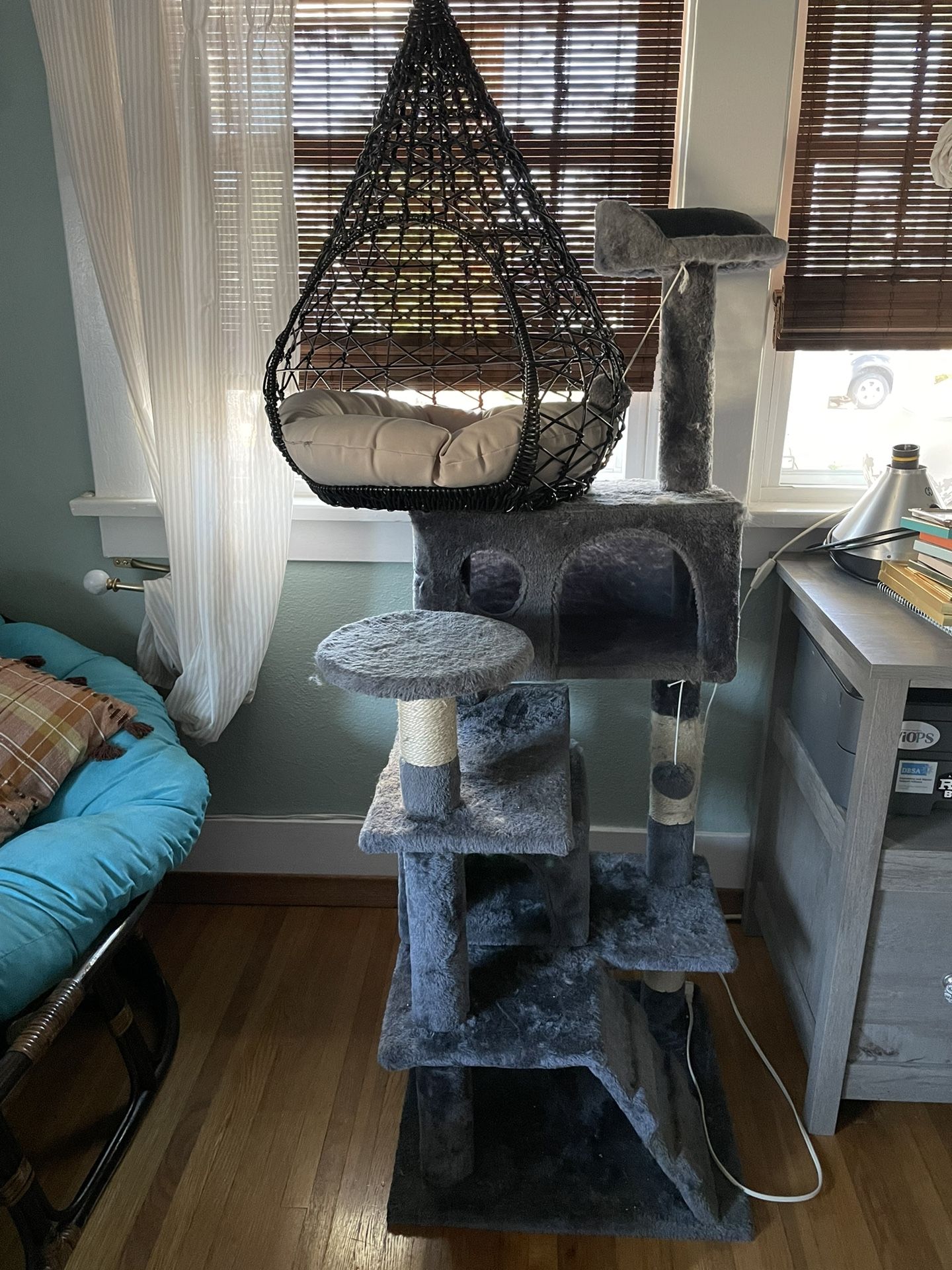 Free Cat Tree for Sale in Pico Rivera, CA OfferUp