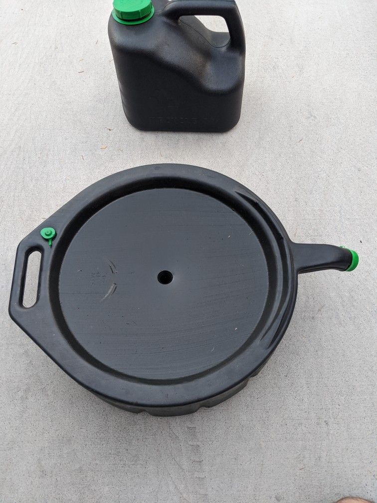 Blitz oil drain pan and oil recycling containers for Sale in Las Vegas, NV OfferUp