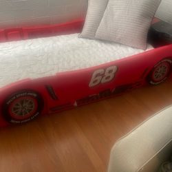 Car frame bed for kid!