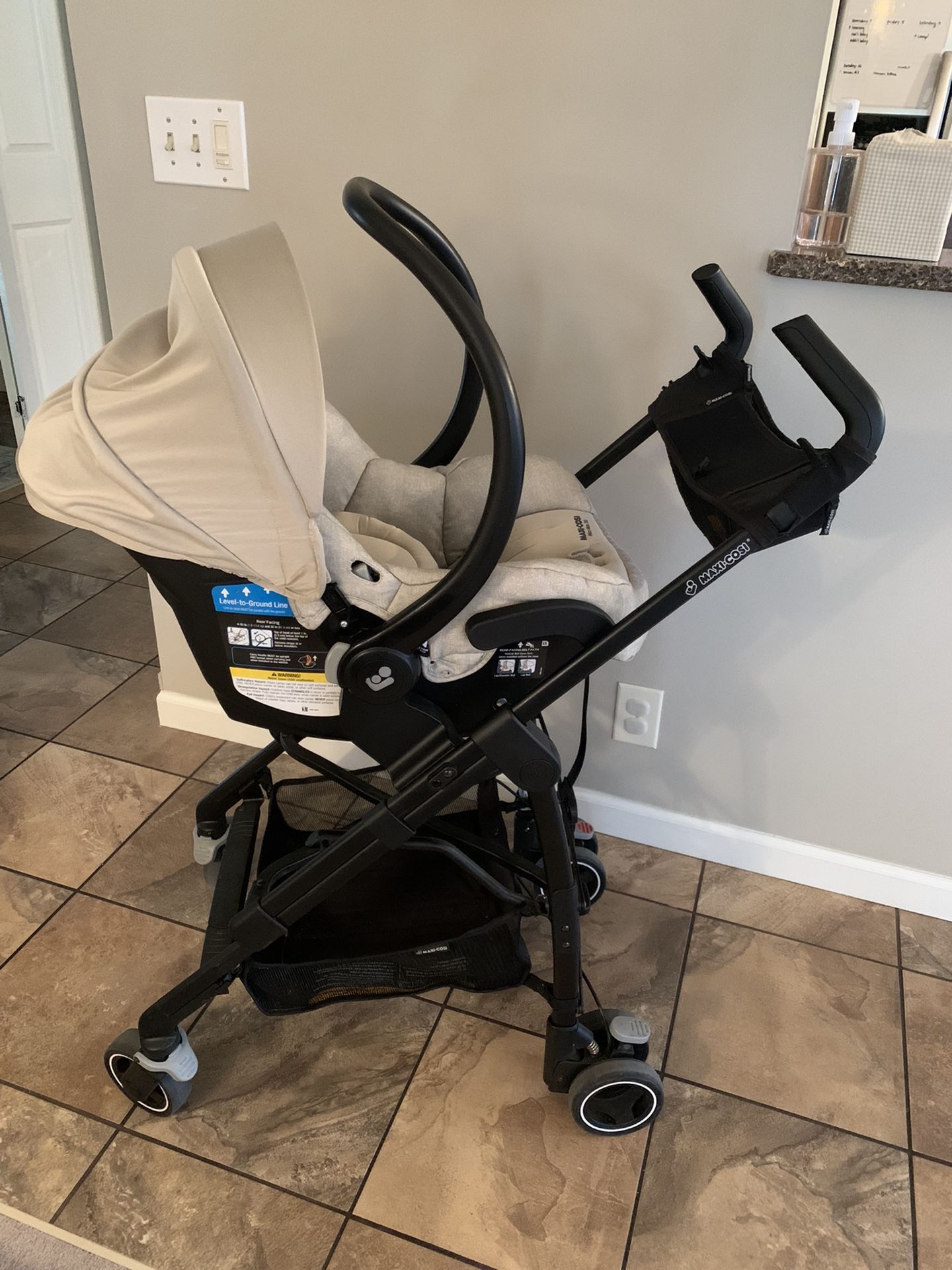 Maxi-Cosi Car Seat / Stroller Combo 