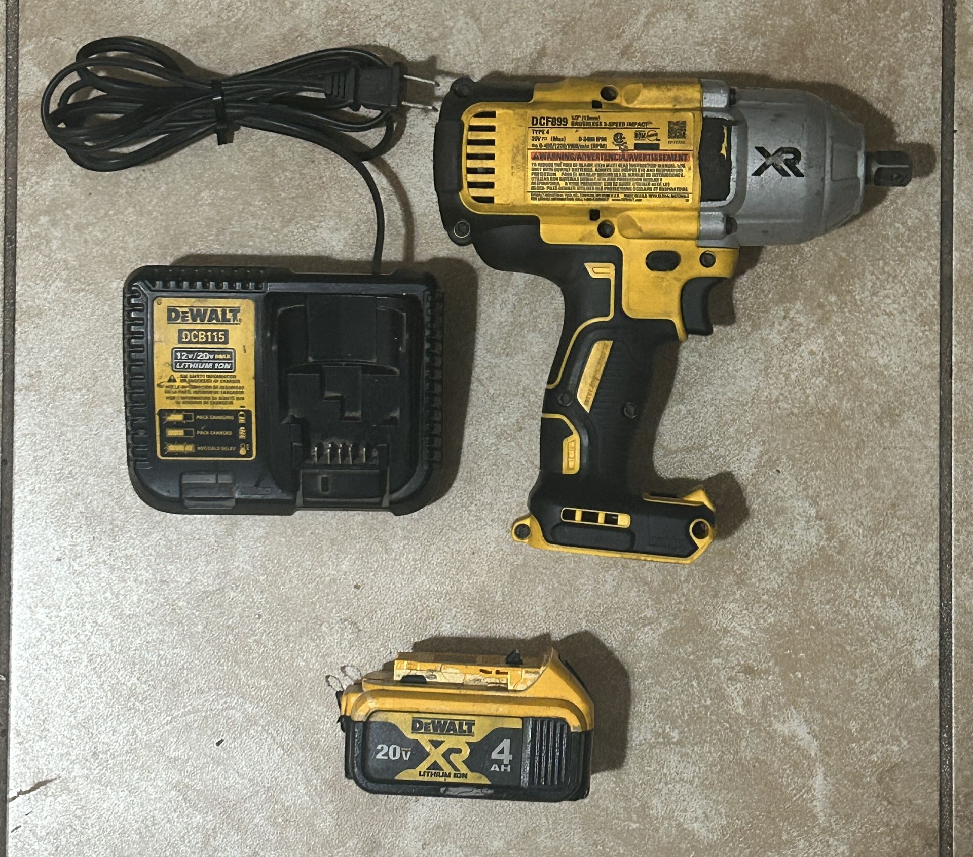 Dewalt DCF899 Impact Gun Battery and Charger