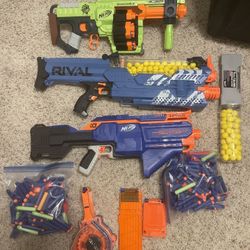Nerf Guns W/ Ton Of Ammo