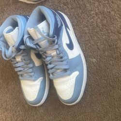 Blue/light Blue Jordan 1 (female)