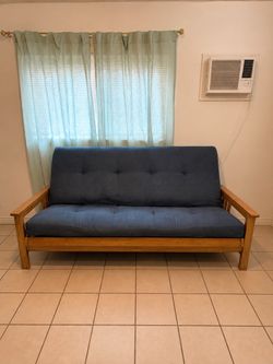 Futon couch/bed