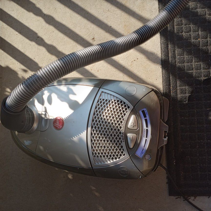 Hoover Vacuum 100obo