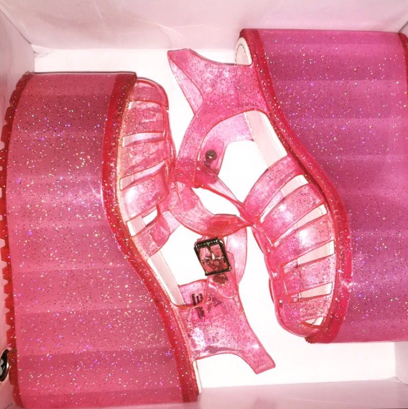 Unif Hella Jelly size 7