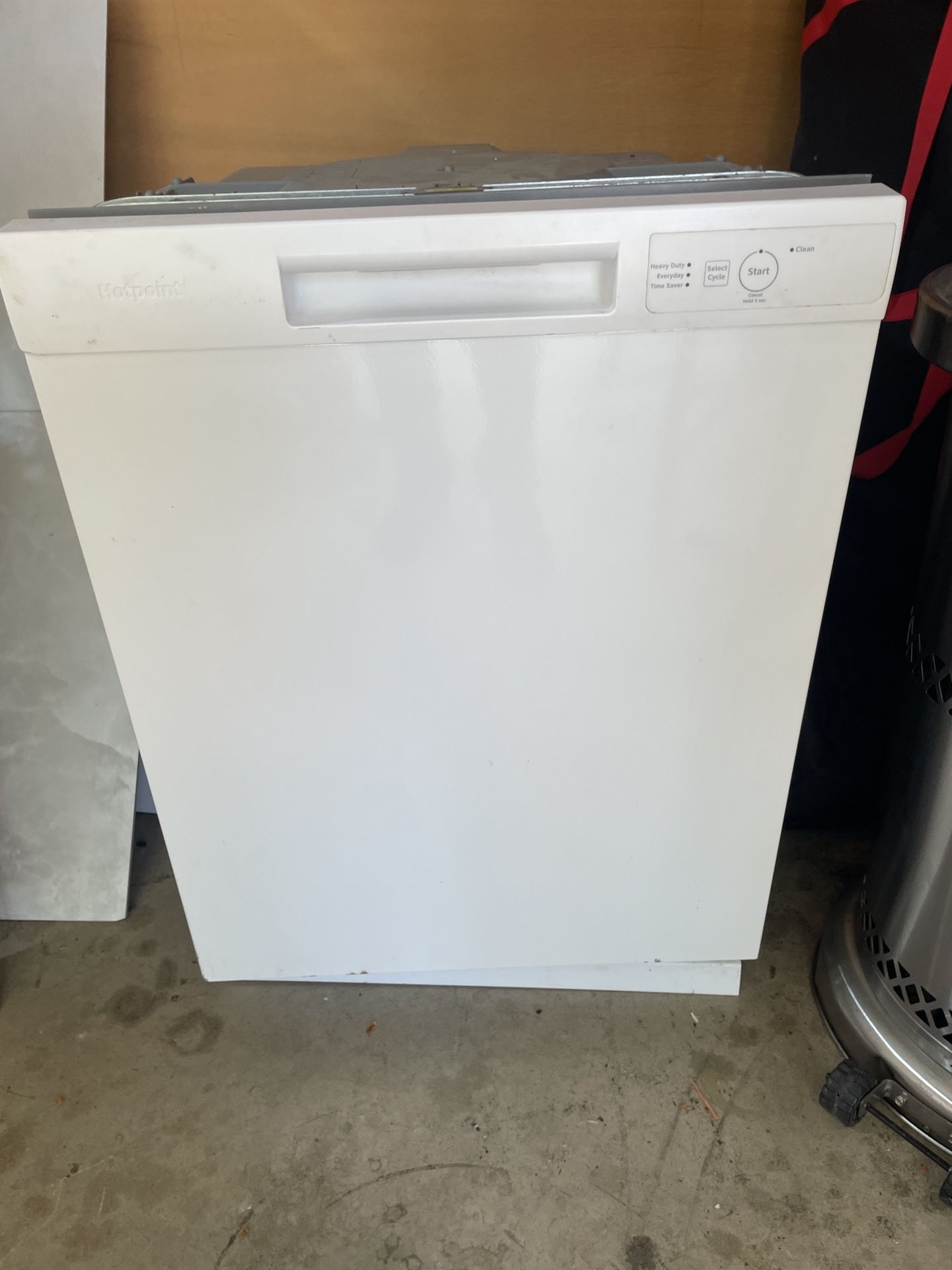 Hotpoint Dishwasher