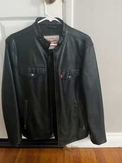 Levi’s leather jacket size small
