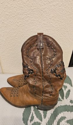 Cowboy Boots- Dan Post 