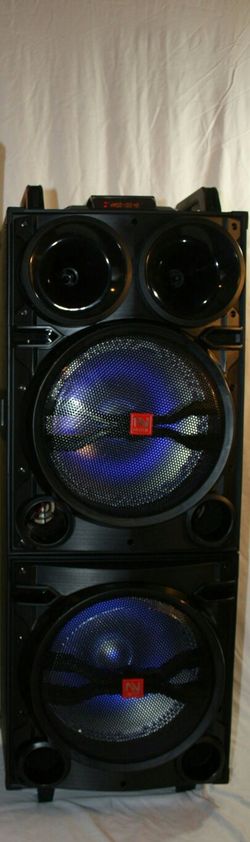 Bluetooth speaker SD card,slot USB port,FM radio,microphone included for karaoke